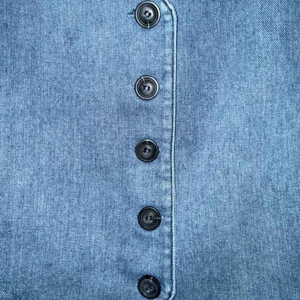 Light‎ Blue Denim Button-Up Vest with Floral Tag